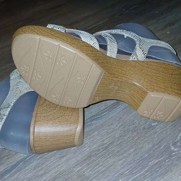 Women's Julie Dansko snakeskin shoes size 37 - Picture 5 of 12